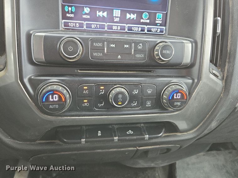 image for item DW1884 2018 Chevrolet Silverado 1500 Crew Cab pickup truck