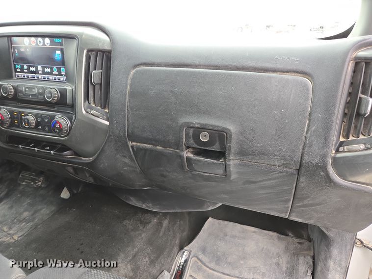 image for item DW1884 2018 Chevrolet Silverado 1500 Crew Cab pickup truck