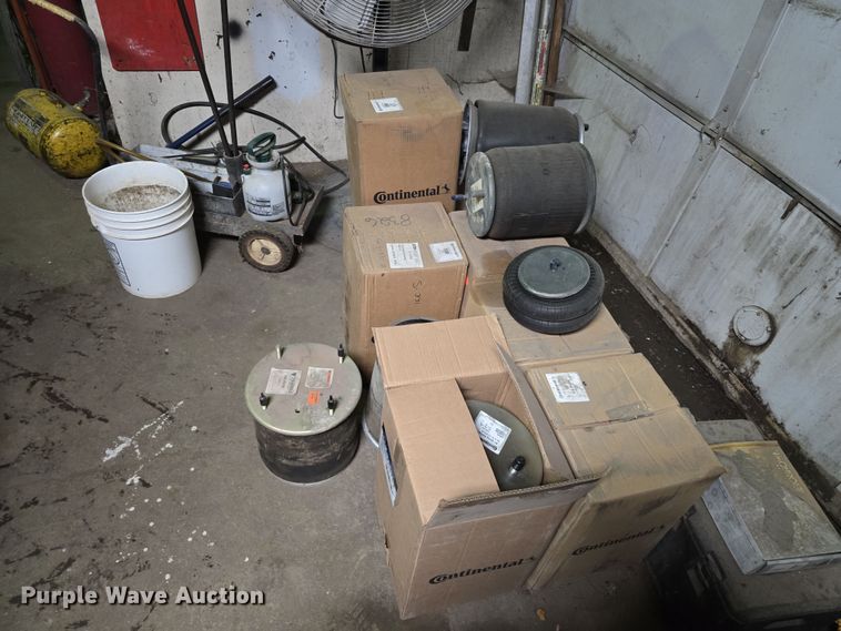 image for item DW3184 2008 SmithCo S3-44-36 side dump trailer