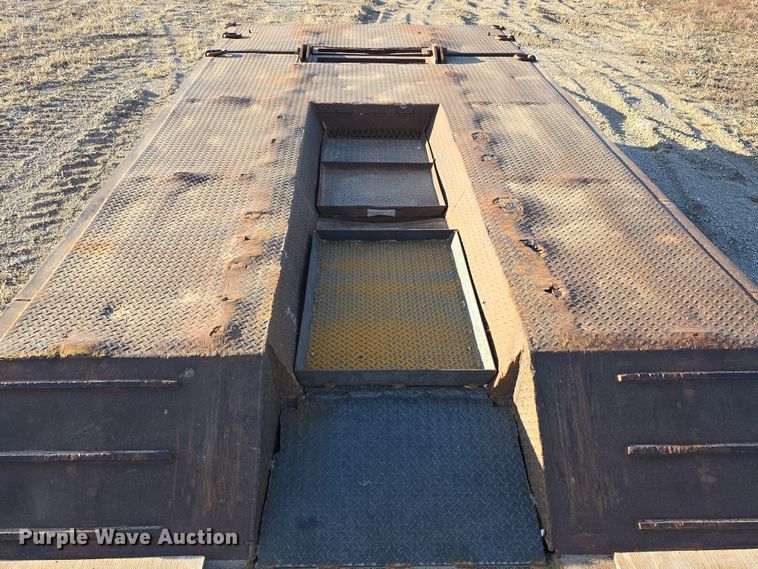image for item DW3213 1993 Atoka lowboy equipment trailer