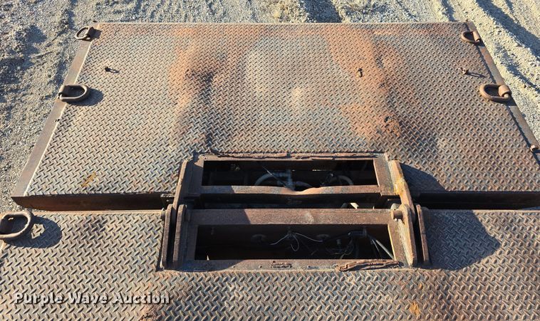 image for item DW3213 1993 Atoka lowboy equipment trailer