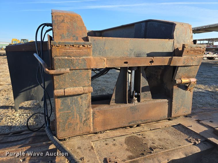 image for item DW3213 1993 Atoka lowboy equipment trailer