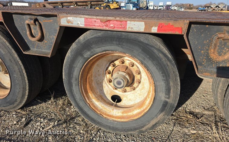 image for item DW3213 1993 Atoka lowboy equipment trailer