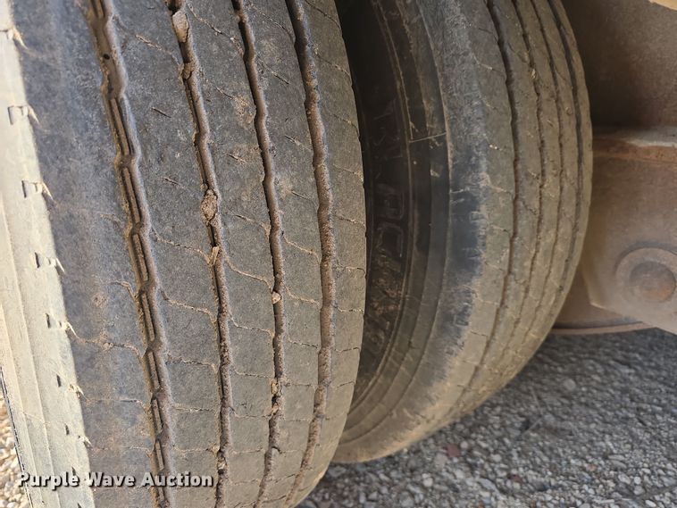 image for item DW3213 1993 Atoka lowboy equipment trailer