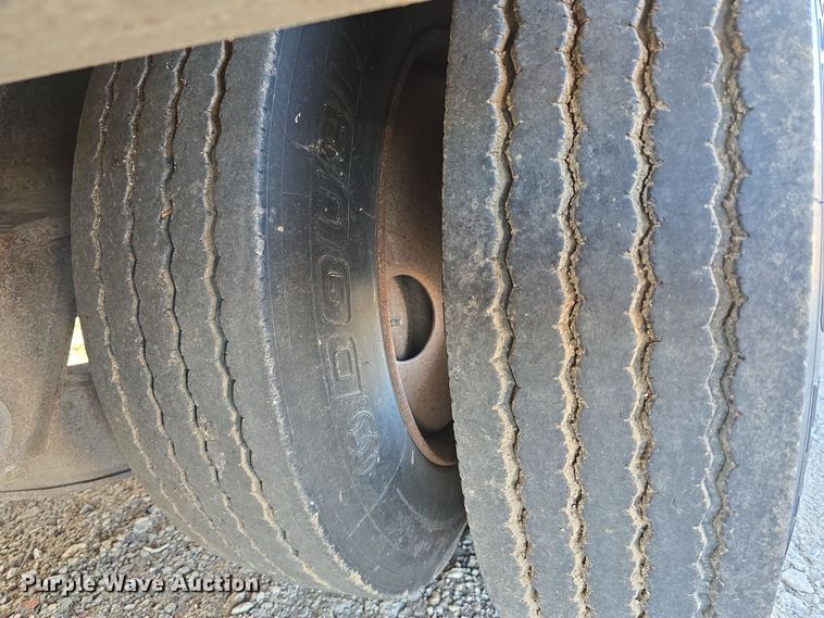 image for item DW3213 1993 Atoka lowboy equipment trailer