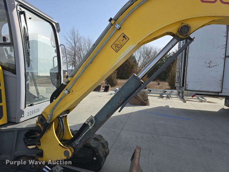 image for item DW3224 2010 Wacker Neuson 6003 mini excavator