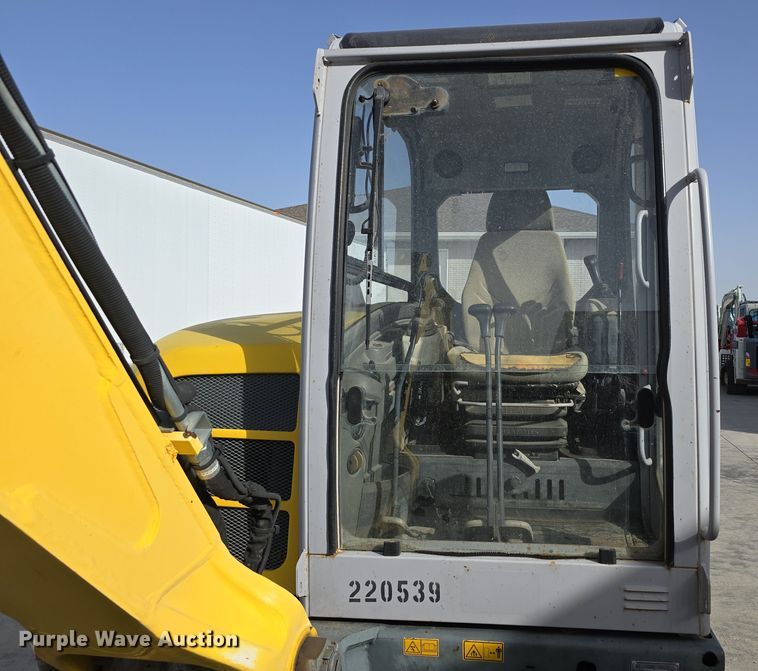 image for item DW3224 2010 Wacker Neuson 6003 mini excavator