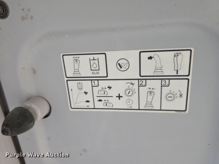 image for item DW3224 2010 Wacker Neuson 6003 mini excavator