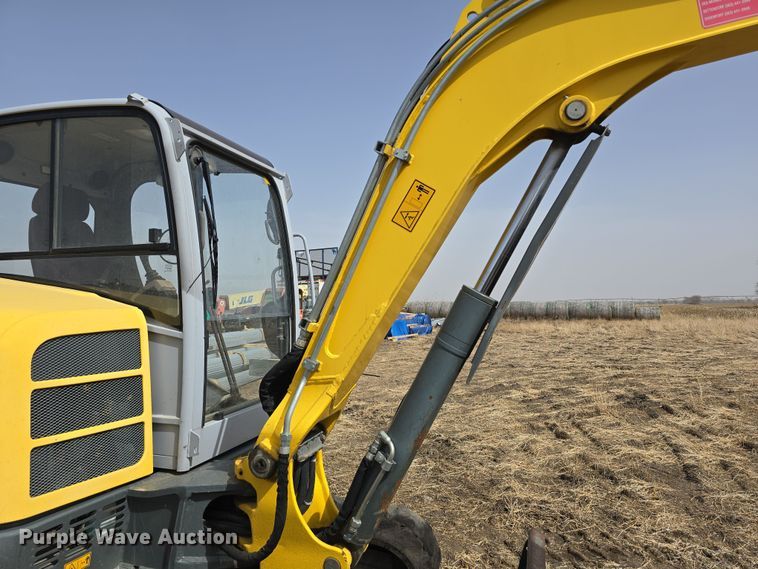 image for item DW3227 2014 Wacker Neuson 6003 mini excavator
