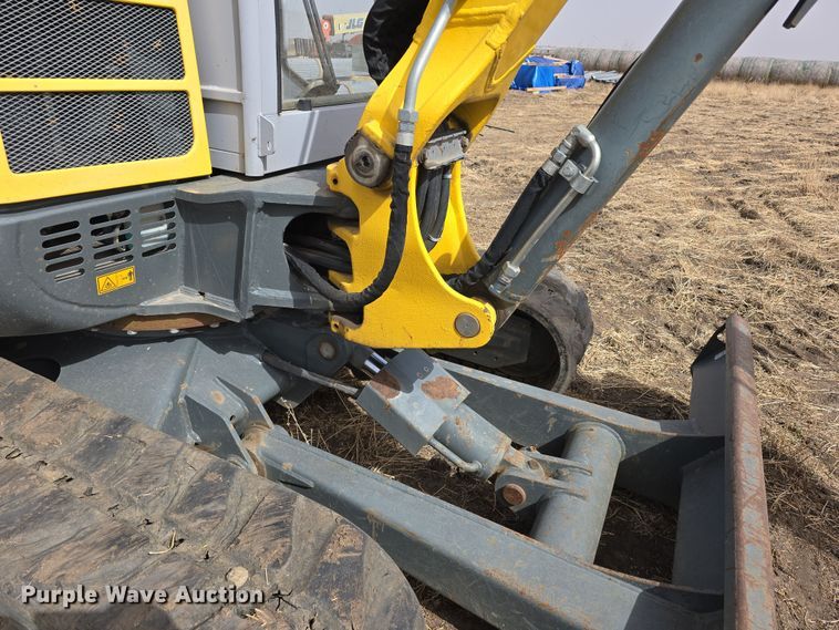 image for item DW3227 2014 Wacker Neuson 6003 mini excavator