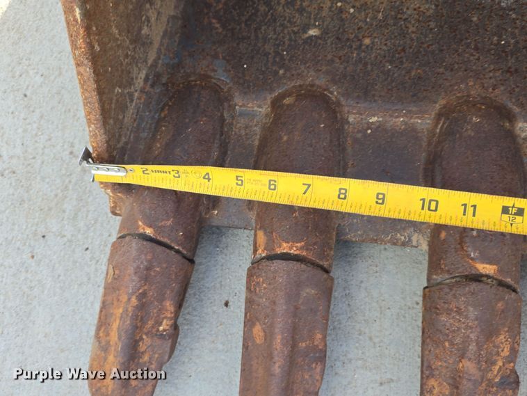 image for item DW3227 2014 Wacker Neuson 6003 mini excavator