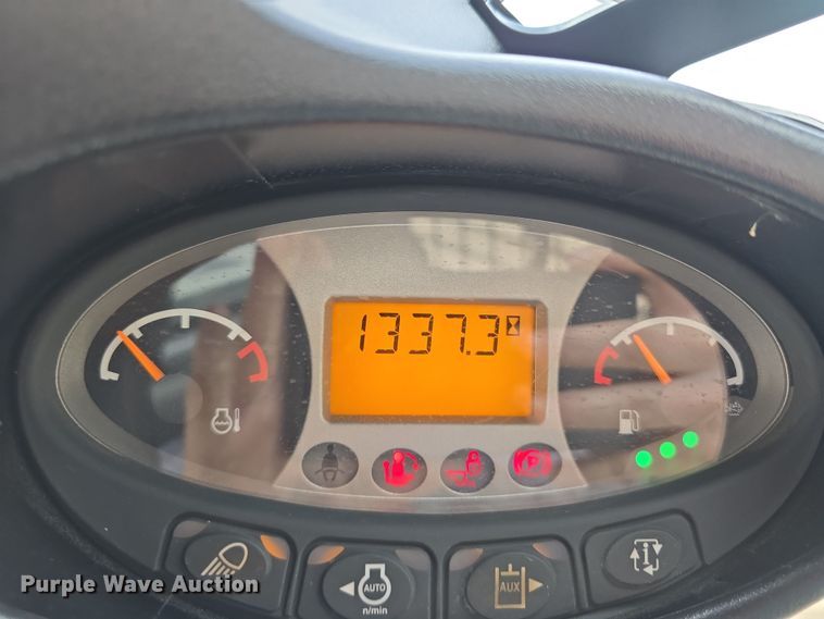 image for item DW3228 2022 Bobcat T870 tracked skid steer loader