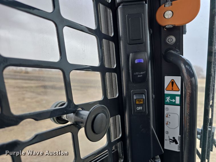 image for item DW3228 2022 Bobcat T870 tracked skid steer loader