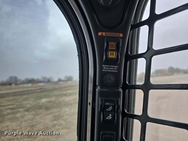 image for item DW3228 2022 Bobcat T870 tracked skid steer loader