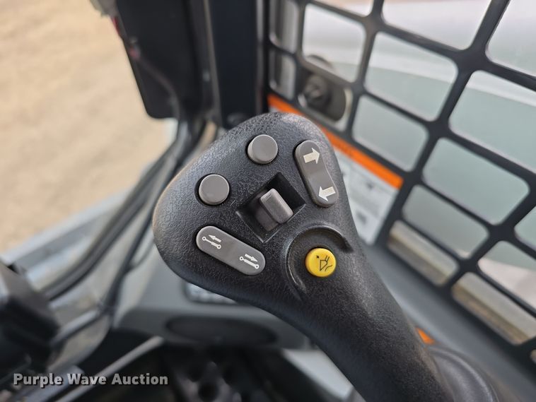 image for item DW3228 2022 Bobcat T870 tracked skid steer loader