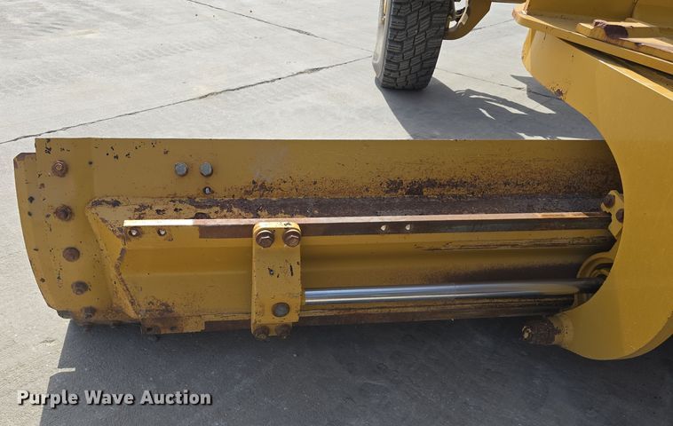 image for item DW3231 2018 Caterpillar 12M3 AWD motor grader