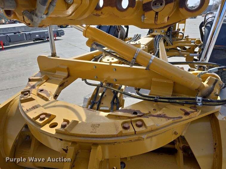 image for item DW3231 2018 Caterpillar 12M3 AWD motor grader