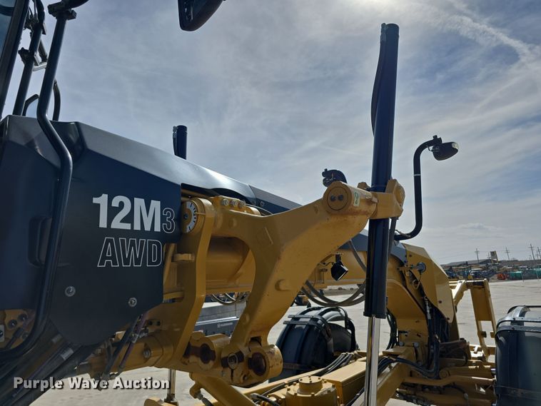 image for item DW3231 2018 Caterpillar 12M3 AWD motor grader