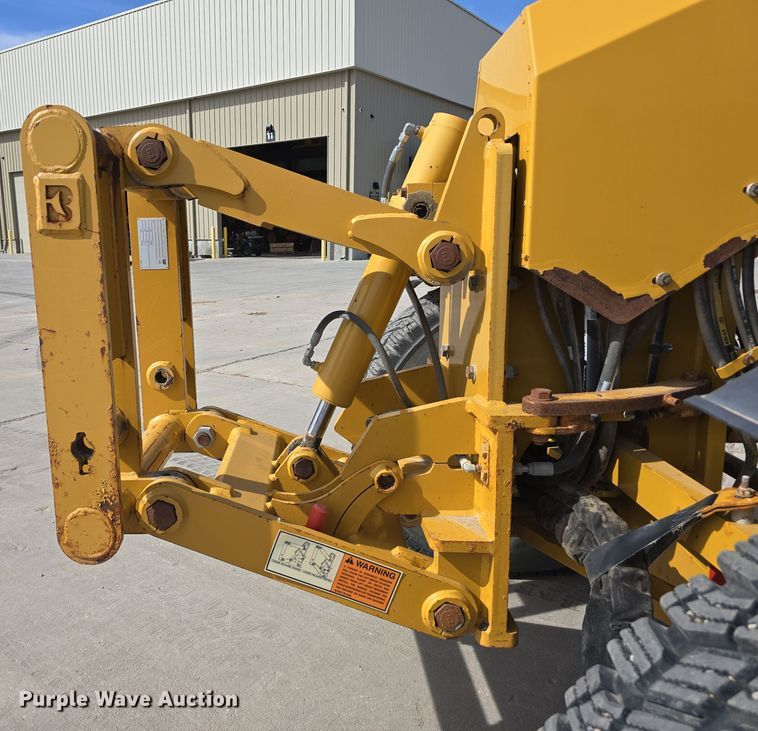 image for item DW3231 2018 Caterpillar 12M3 AWD motor grader