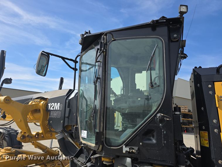 image for item DW3231 2018 Caterpillar 12M3 AWD motor grader