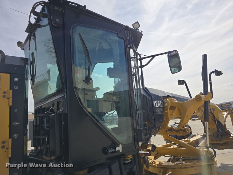 image for item DW3231 2018 Caterpillar 12M3 AWD motor grader