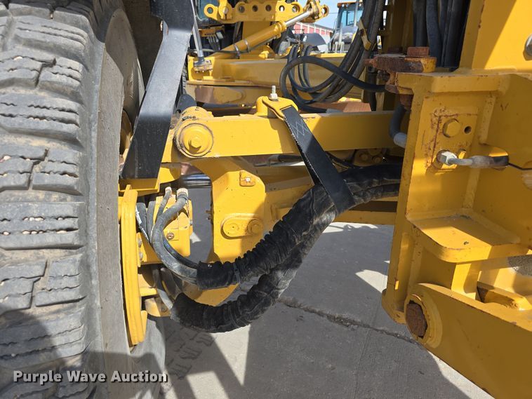 image for item DW3231 2018 Caterpillar 12M3 AWD motor grader