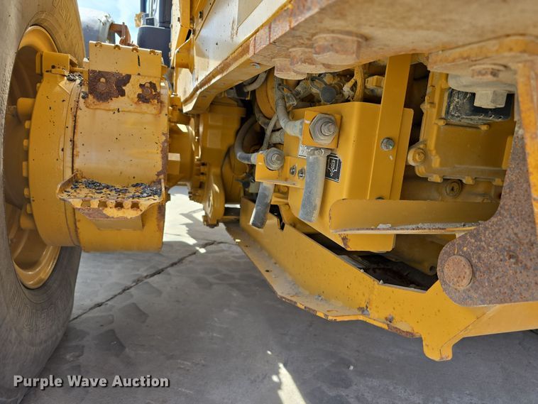 image for item DW3231 2018 Caterpillar 12M3 AWD motor grader