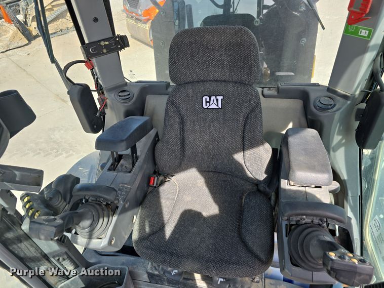 image for item DW3231 2018 Caterpillar 12M3 AWD motor grader