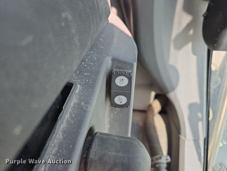 image for item DW3231 2018 Caterpillar 12M3 AWD motor grader