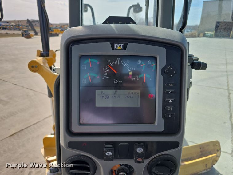 image for item DW3231 2018 Caterpillar 12M3 AWD motor grader