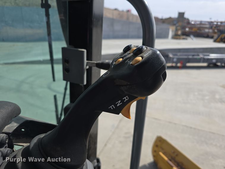 image for item DW3231 2018 Caterpillar 12M3 AWD motor grader