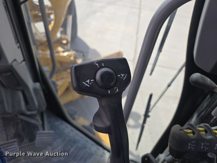 image for item DW3231 2018 Caterpillar 12M3 AWD motor grader