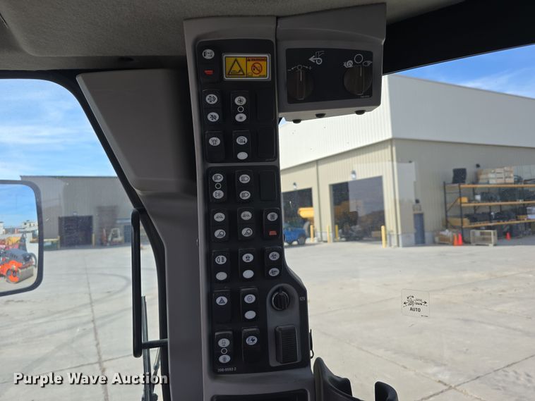 image for item DW3231 2018 Caterpillar 12M3 AWD motor grader