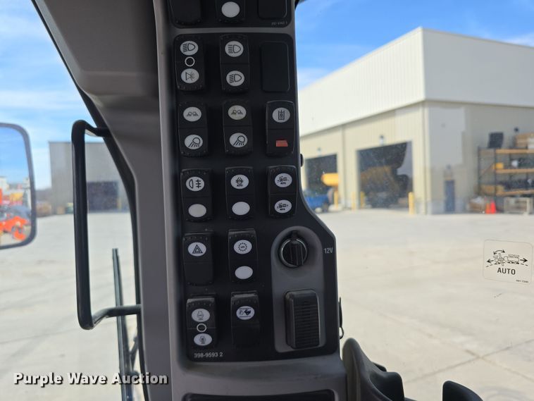 image for item DW3231 2018 Caterpillar 12M3 AWD motor grader