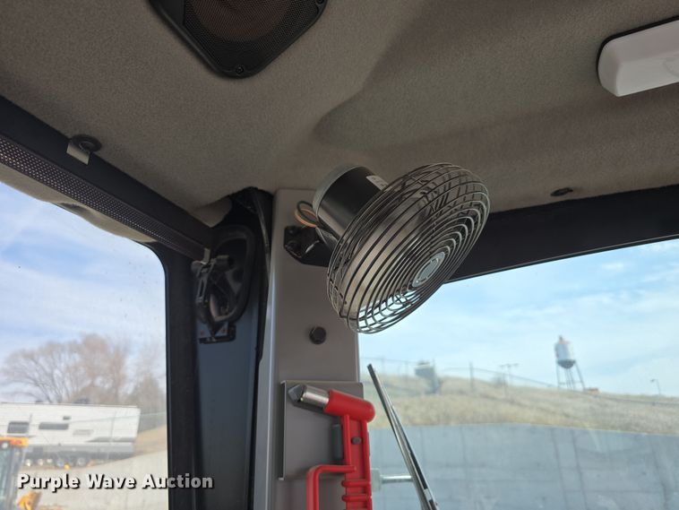 image for item DW3231 2018 Caterpillar 12M3 AWD motor grader