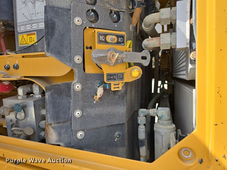 image for item DW3231 2018 Caterpillar 12M3 AWD motor grader