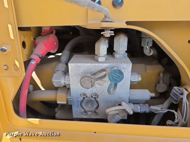 image for item DW3231 2018 Caterpillar 12M3 AWD motor grader