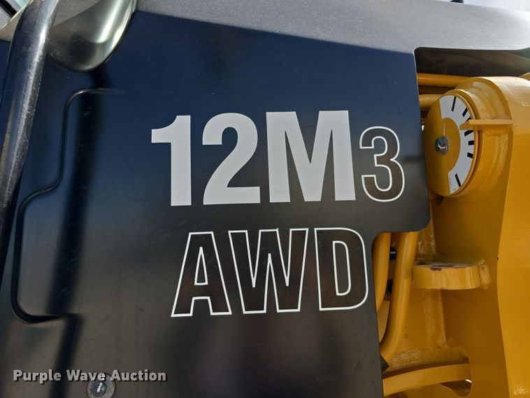 image for item DW3231 2018 Caterpillar 12M3 AWD motor grader