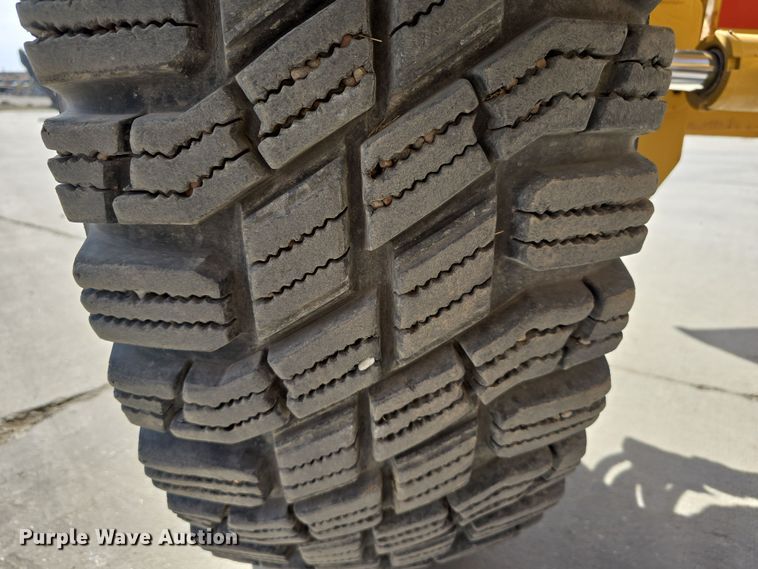 image for item DW3231 2018 Caterpillar 12M3 AWD motor grader