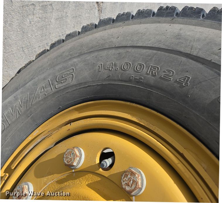 image for item DW3231 2018 Caterpillar 12M3 AWD motor grader