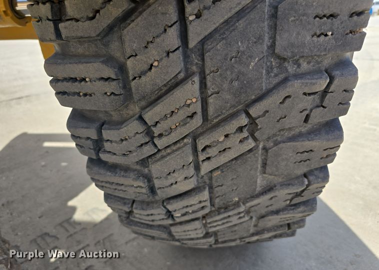 image for item DW3231 2018 Caterpillar 12M3 AWD motor grader