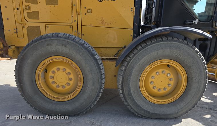 image for item DW3231 2018 Caterpillar 12M3 AWD motor grader