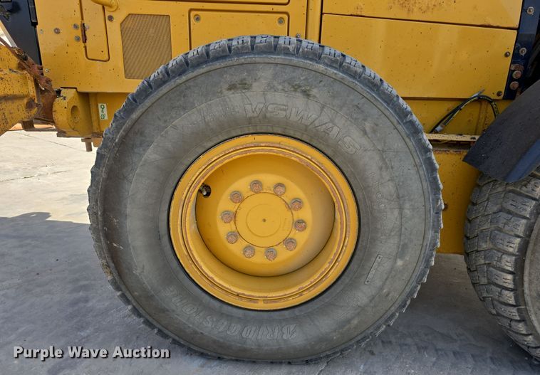 image for item DW3231 2018 Caterpillar 12M3 AWD motor grader