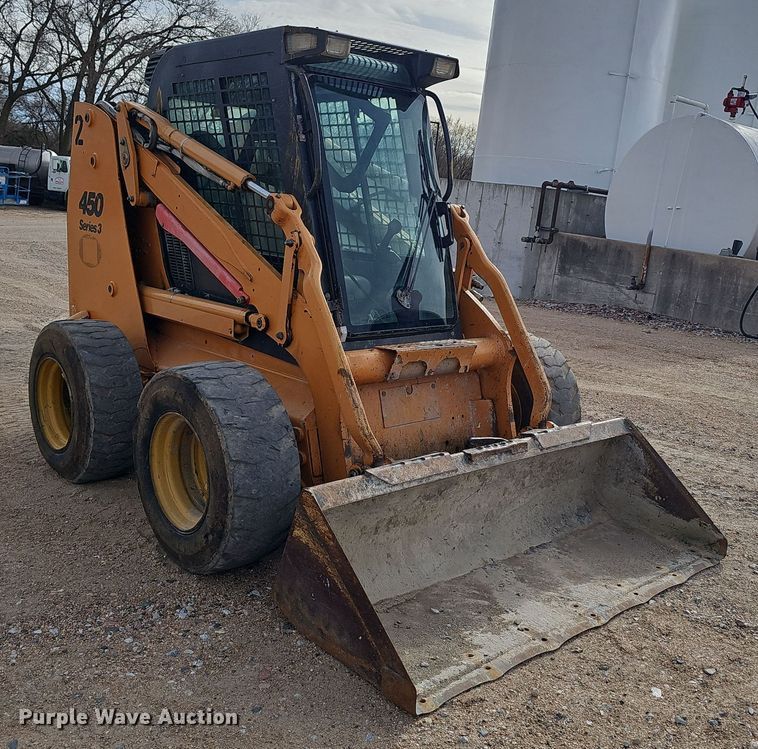 image for item DW3245 2011 Case 450 Series 3 skid steer loader