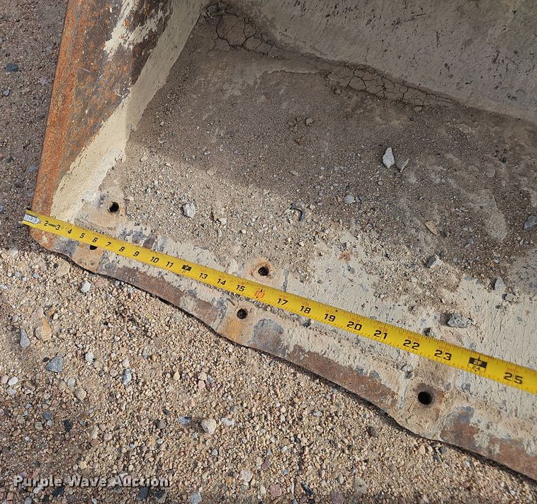 image for item DW3245 2011 Case 450 Series 3 skid steer loader