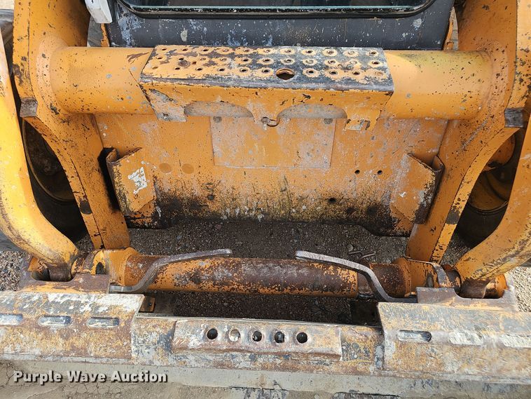 image for item DW3245 2011 Case 450 Series 3 skid steer loader