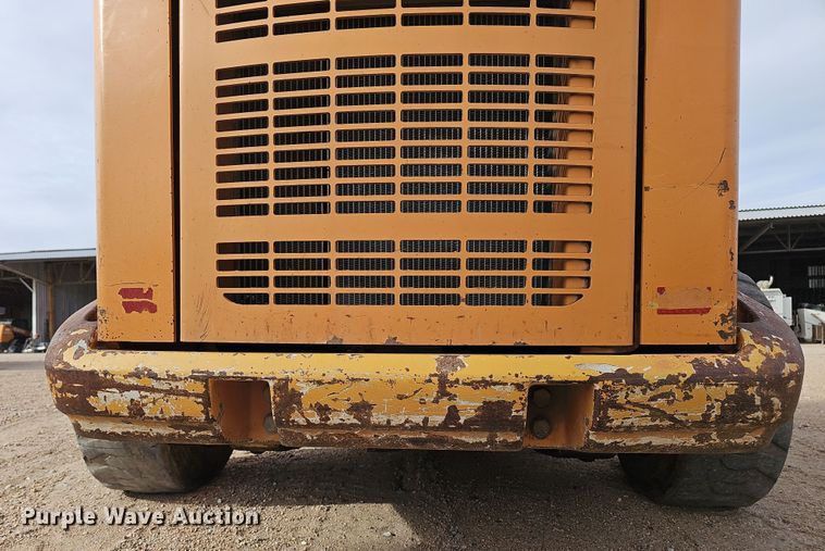 image for item DW3245 2011 Case 450 Series 3 skid steer loader