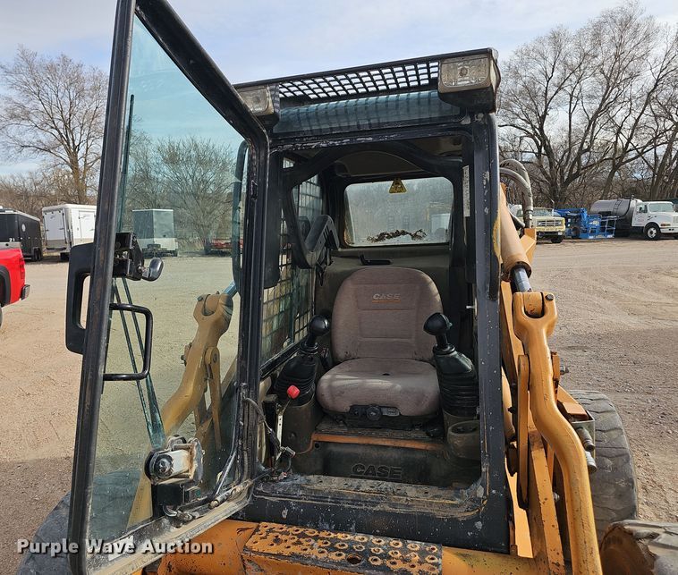 image for item DW3245 2011 Case 450 Series 3 skid steer loader