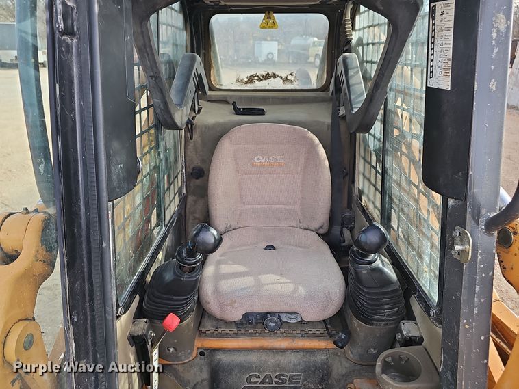 image for item DW3245 2011 Case 450 Series 3 skid steer loader
