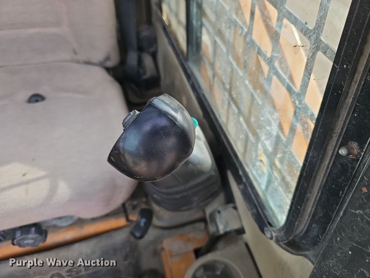 image for item DW3245 2011 Case 450 Series 3 skid steer loader